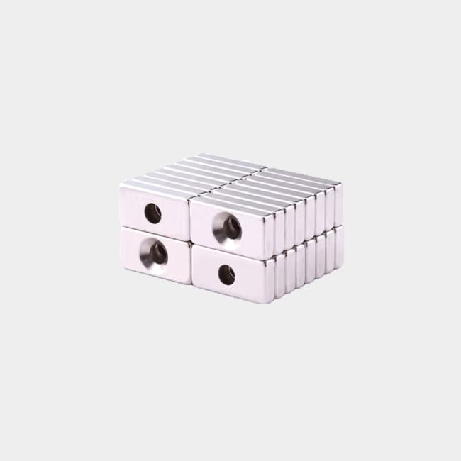 Powerful rectangular countersunk magnet with one screw hole 20x10x5m