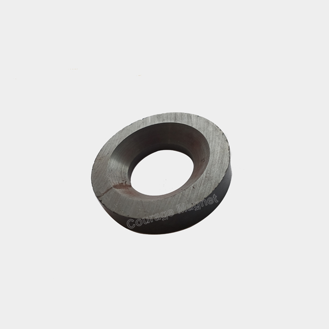 20mm thick ferrite magnet with mounting hole OD 80mm