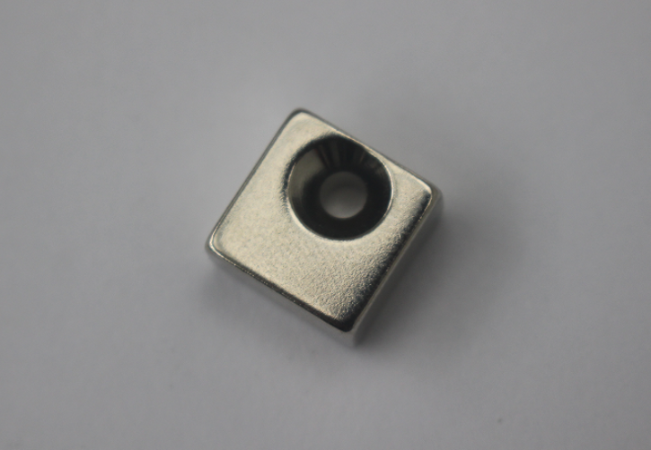 Eccentric hole square rare earth neodymium magnet
