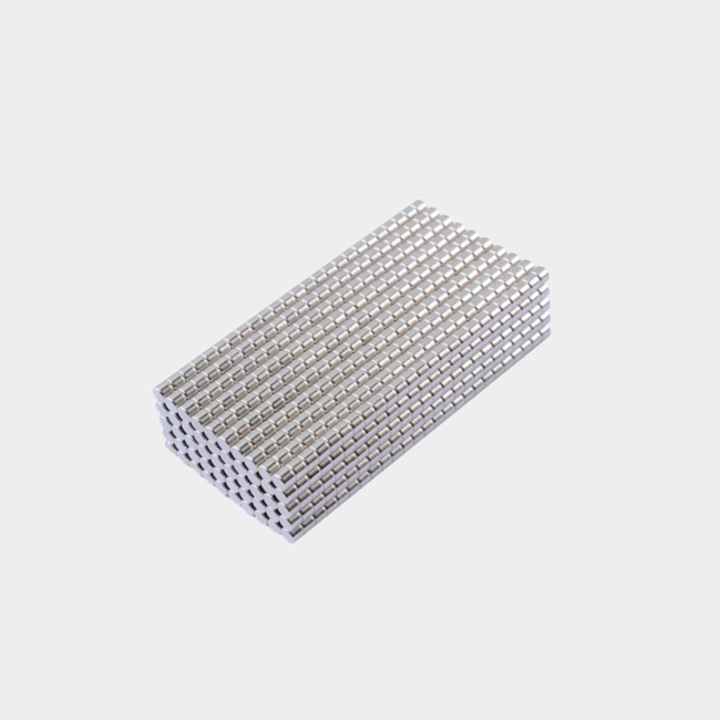 2mm çapında küçük silindir güçlü mıknatıs n52 D2x2.5mm