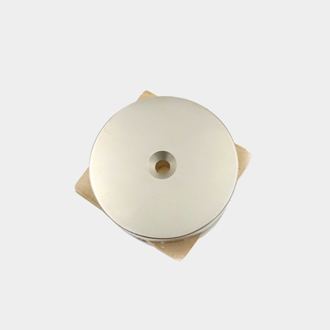 100mm diameter round magnet with countersunk hole thick 20mm