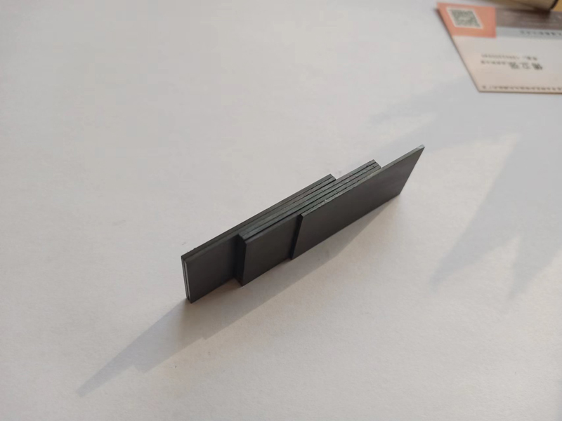 Sintered ferrite  block magnet 40 x 20 x 0.65mm sample display