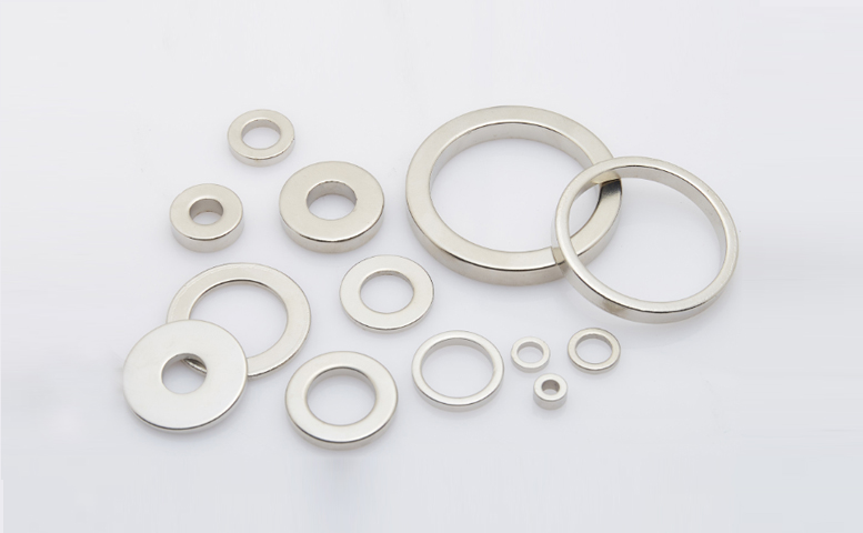 neodymium ring magnets of various sizes