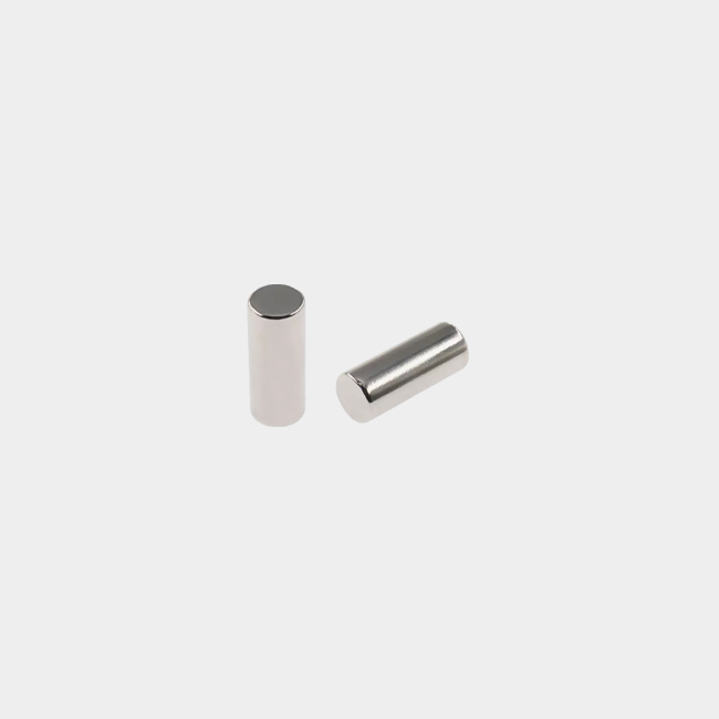 Eksenel mıknatıslanmış 8mm çaplı neodyum silindir mıknatıs 8x20mm
