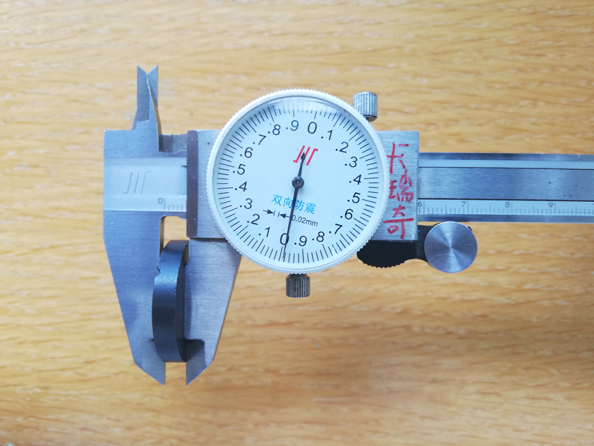 The measurement of Bearing Sintered ferrite ring magnet with notch concave 30 x 12 x 5mm