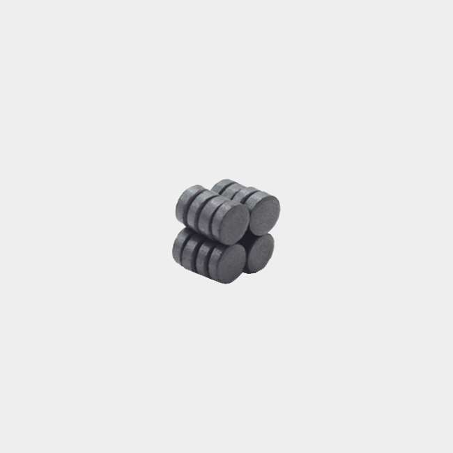 Black ceramic ferrite round permanent magnet C8 8mm x 3mm