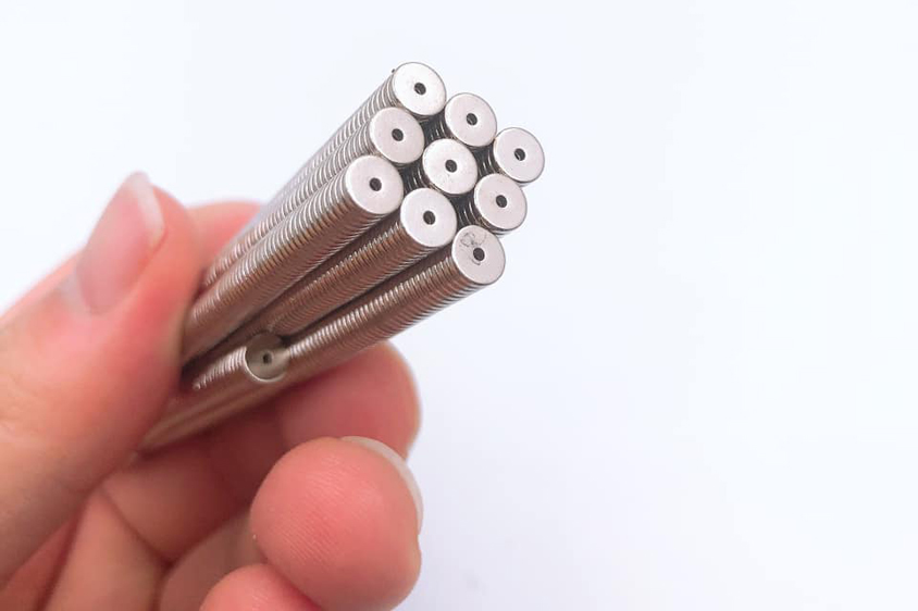 1mm ultra küçük manyetik halka 
