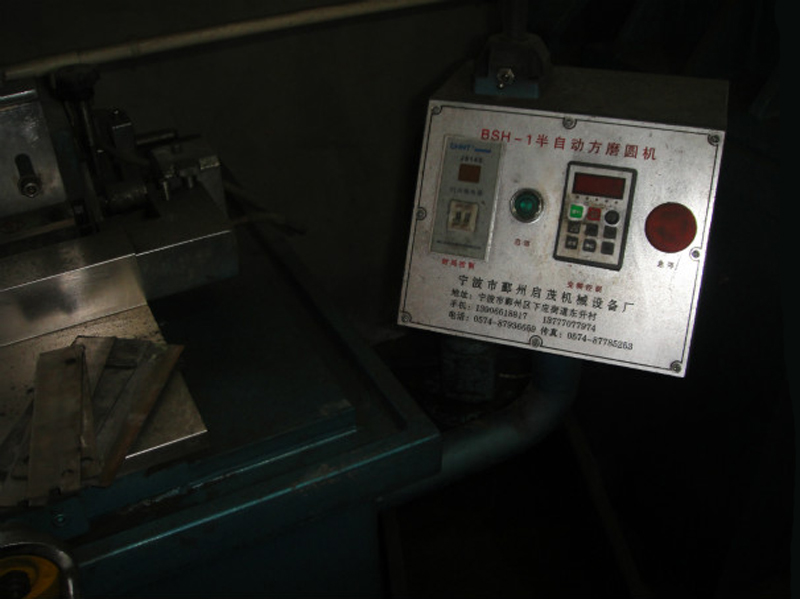 Semi Automatic Square Grinding Circular Machine