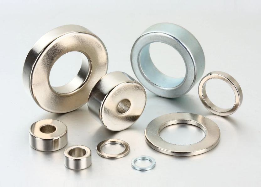 Neodymium ring strong magnets of various sizes and appearances