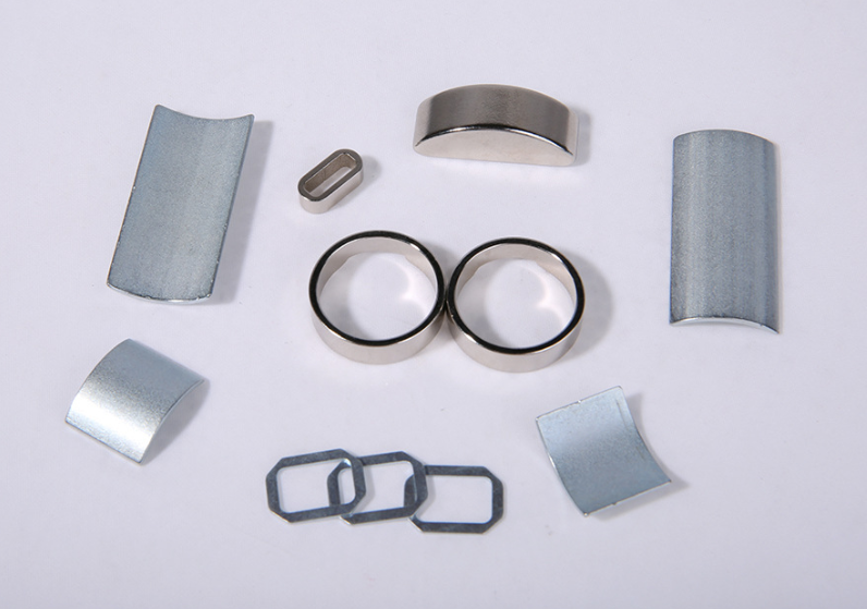 4 Types of Magnets [Strengths Uses Picture Name]