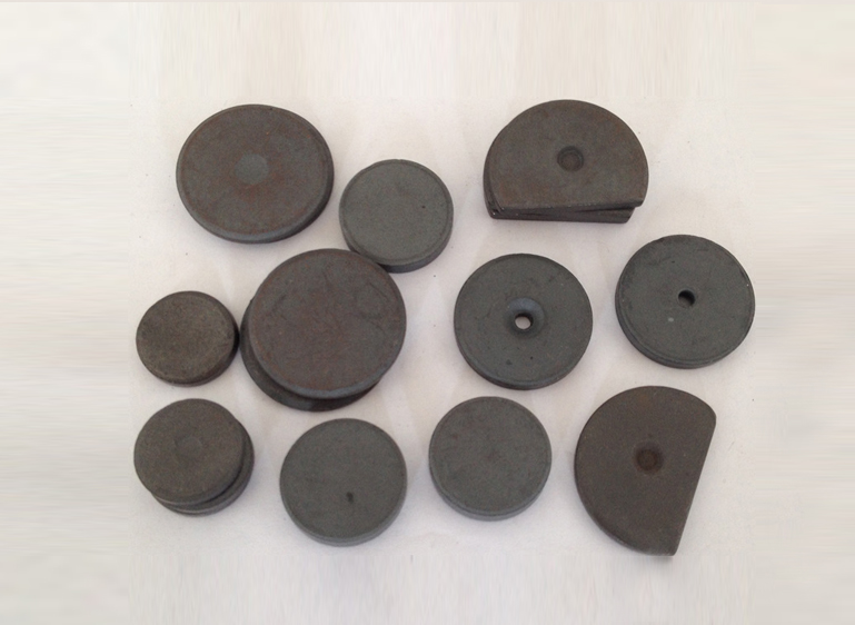 Ferrite permanent magnets material composition detail