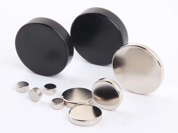 Neodymium round magnets with black and silver appearance