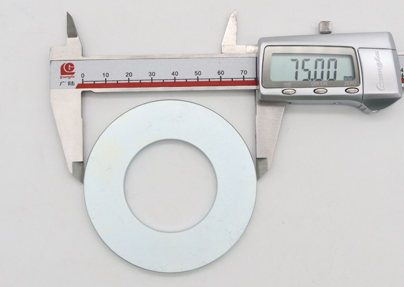 Do neodymium magnets demagnetise at transient high temperatures?