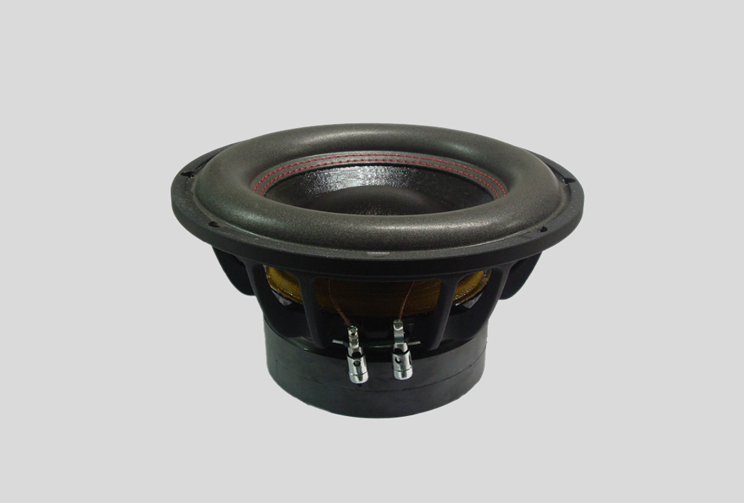 high power woofer speaker pictured below uses 2 ring ferrite magnets