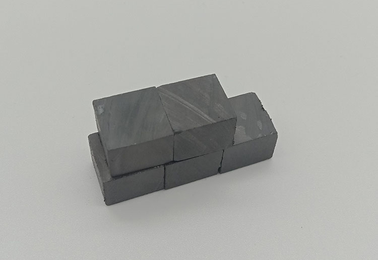 High Performance Ferrite Square Magnets