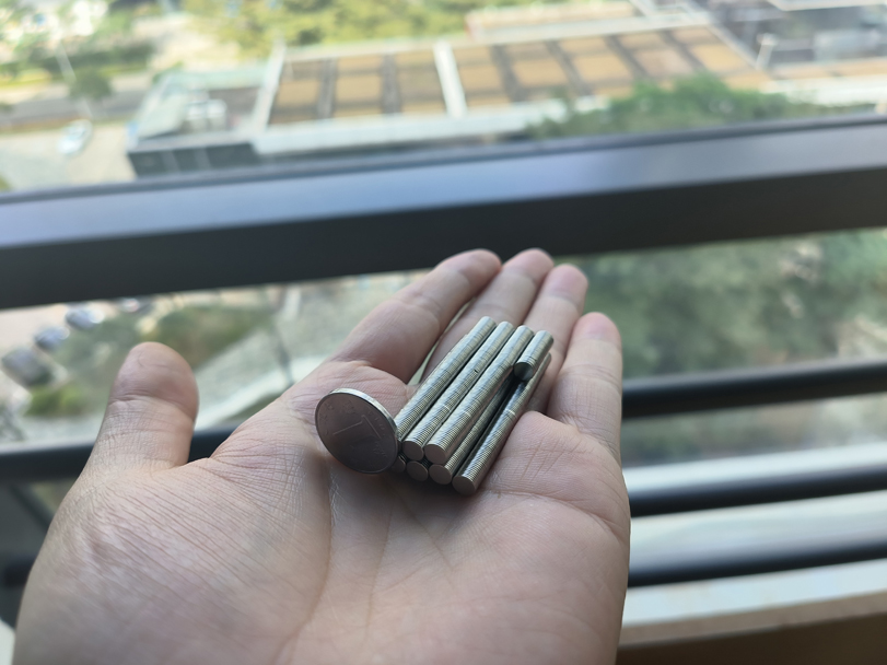 Ultra-thin and small round rare earth neodymium magnets
