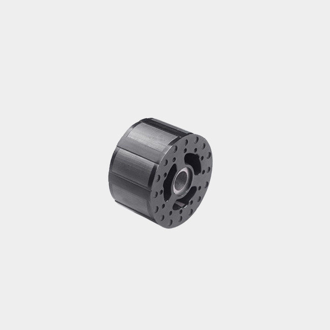 Injection molded one-piece arc segment ferrite rot