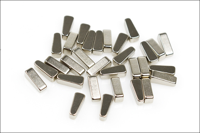 N52 wedge neodymium magnet coated with nickel