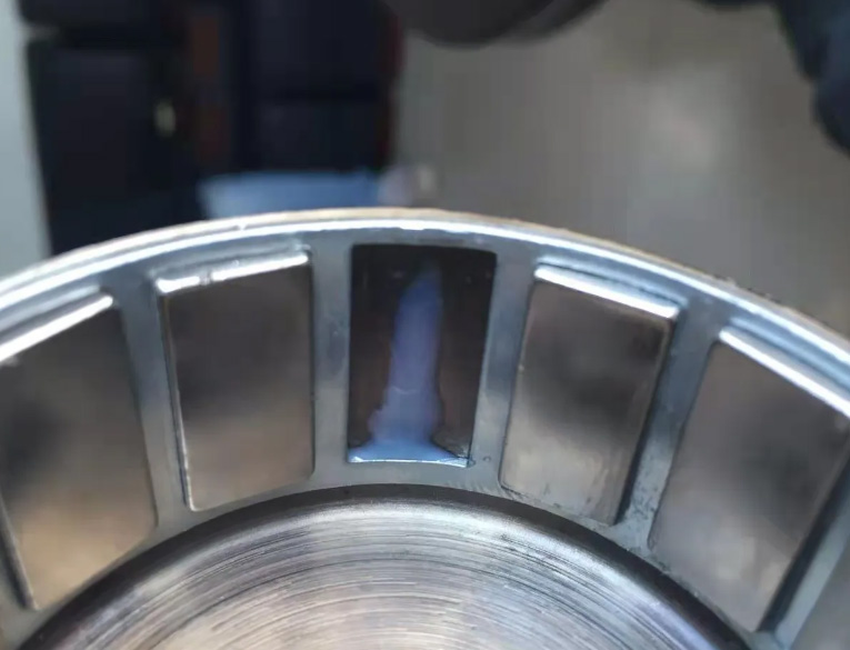 Magnetic steel of the motor has fallen off