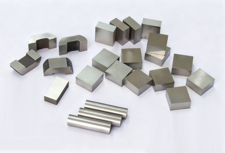 Effect of Reverse Magnetic Fields on AlNiCo Magnets