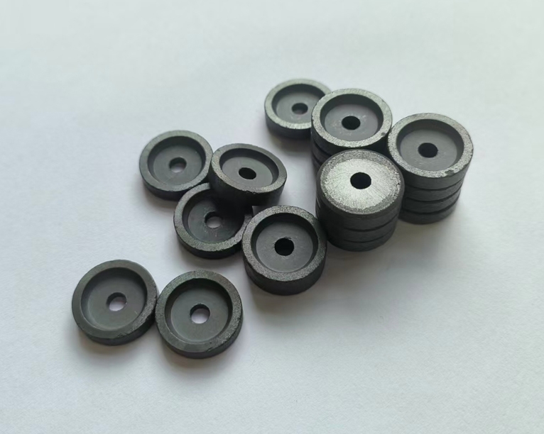 lowered type disc magnet