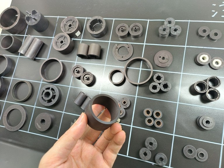 Display of some injection molded magnetic samples from our company Display of some injection molded magnetic samples from our company
